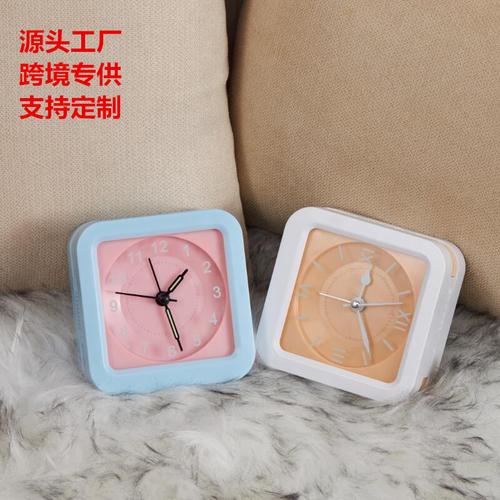 定制外贸工厂出口品质静音无声扫秒机芯石英钟台钟指针式小闹钟